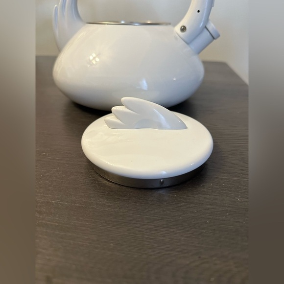 SOLD- Vintage Kamenstein Swan Kettle Whistling Tea Pot White Enamel Stove Top - Picture 10 of 10